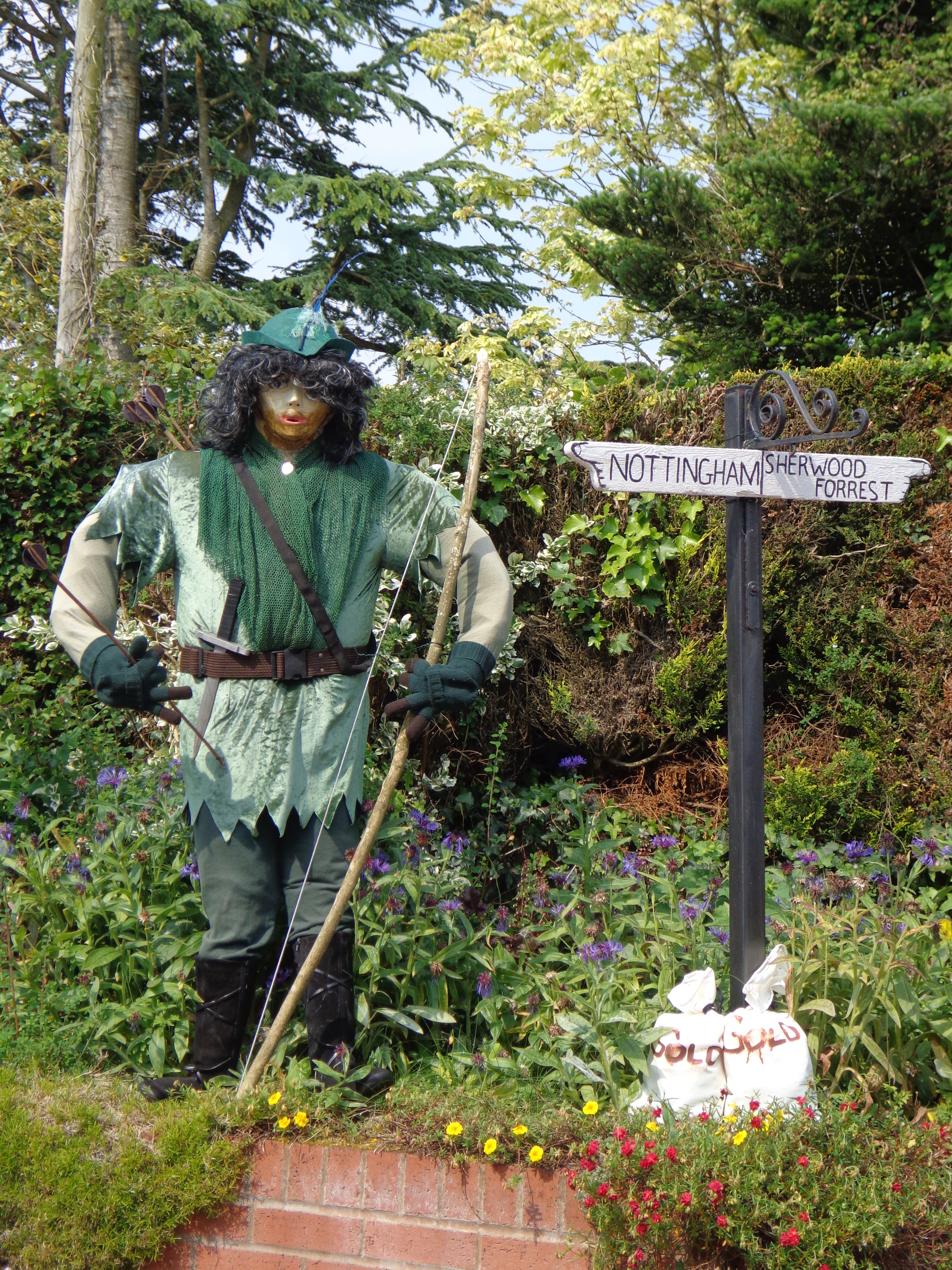 Robin Hood.  Minshan.  2nd 'People's Choice'' also 2nd 'Best Dressed'